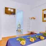 à Dos Reis Quarto em Acomodações Particulares *