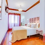 Quarto em Acomodações Particulares à Dos Reis Faro