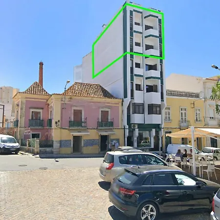 à Dos Reis *